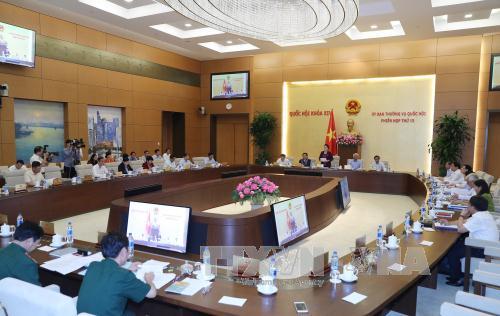 LUẬT PHẢI VÌ NƯỚC, VÌ DÂN