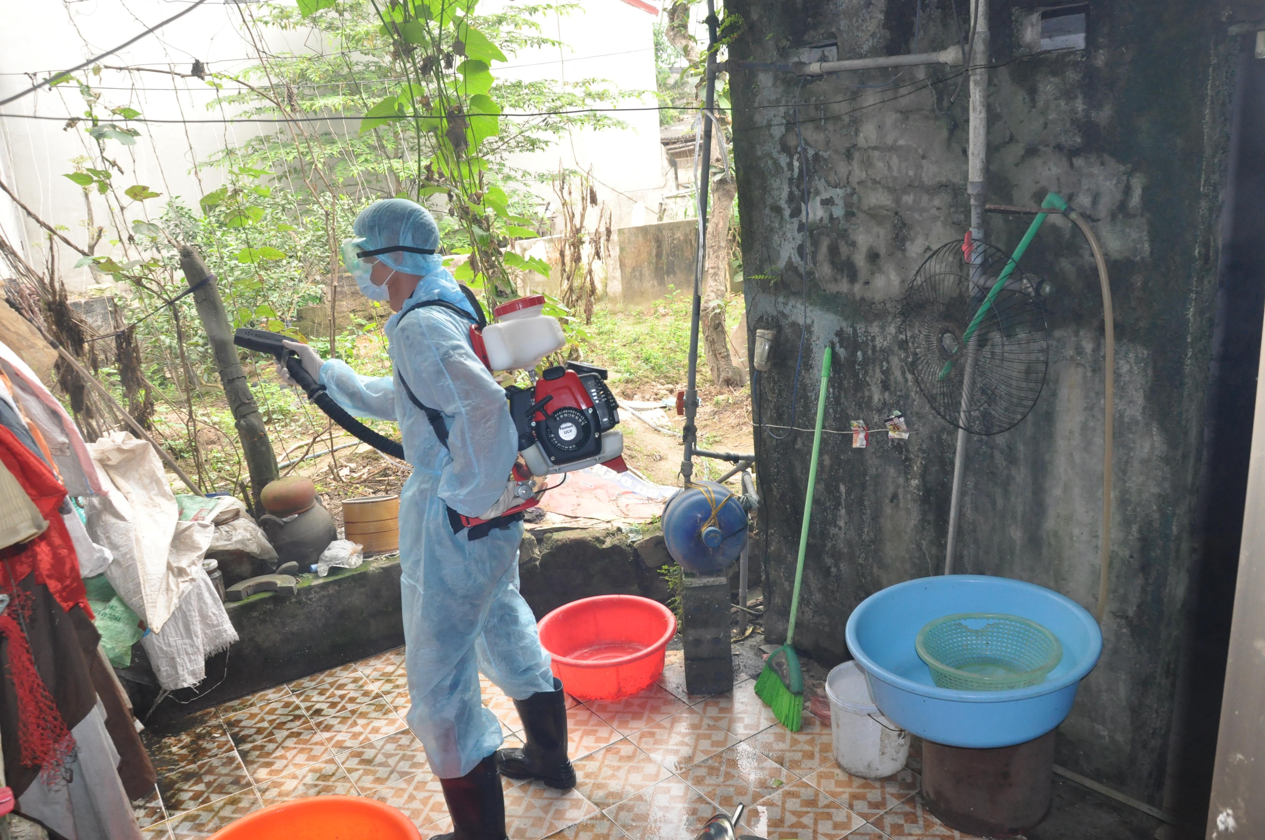 Khắc phục tư tưởng chủ quan, quyết liệt phòng, chống sốt xuất huyết 