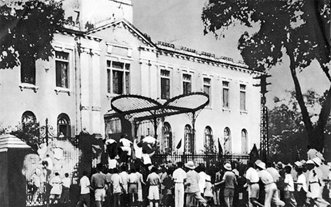 Cách mạng Tháng Tám qua hồi ức của các tướng lĩnh 