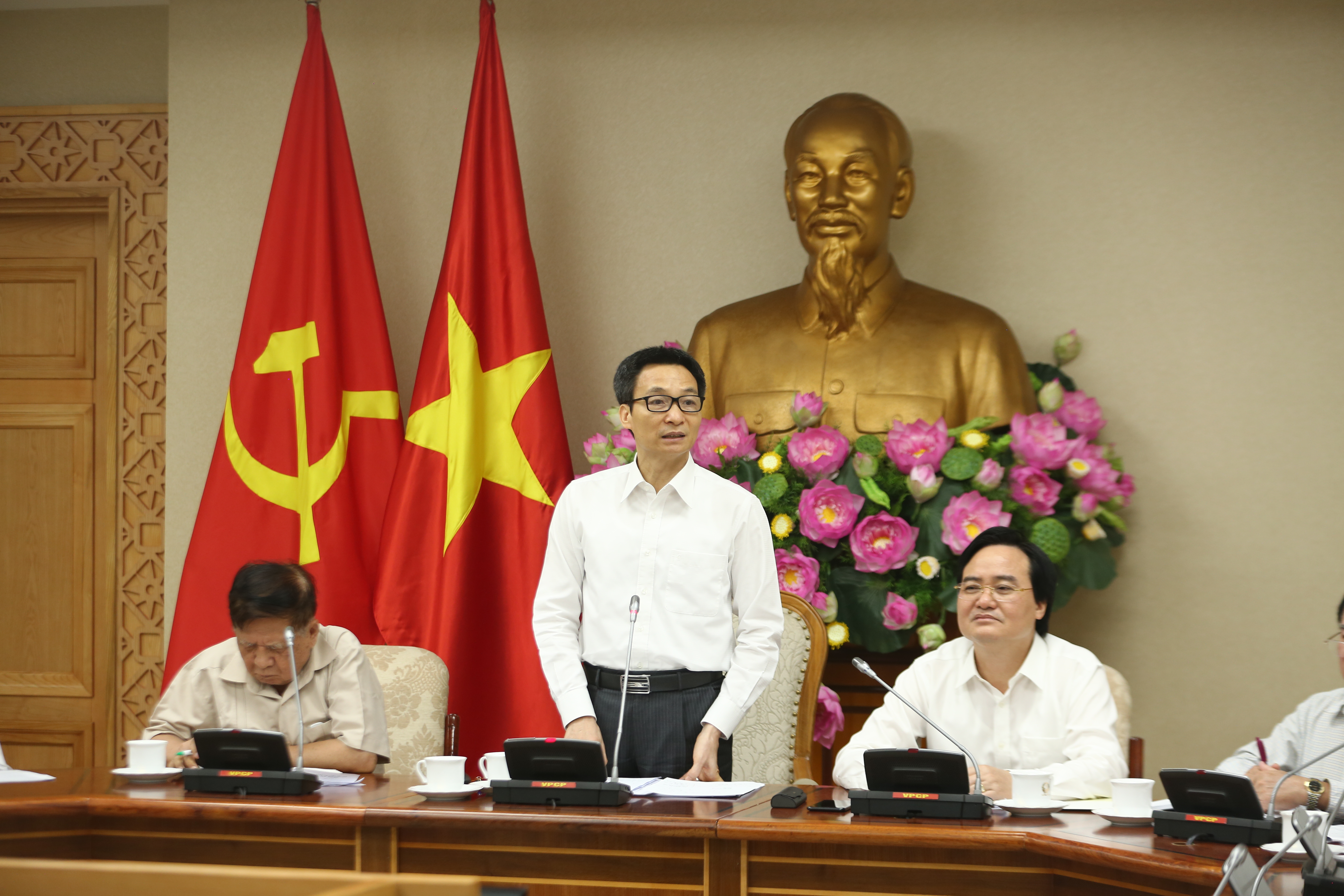 Điểm đầu vào ngành sư phạm thấp do khó xin việc