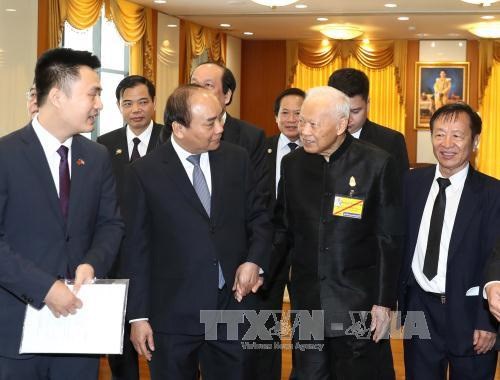 Thủ tướng Nguyễn Xuân Phúc gặp Chủ tịch Hội đồng Cơ mật Hoàng gia Thái Lan và Chủ tịch Hội đồng Lập pháp Quốc gia Thái Lan