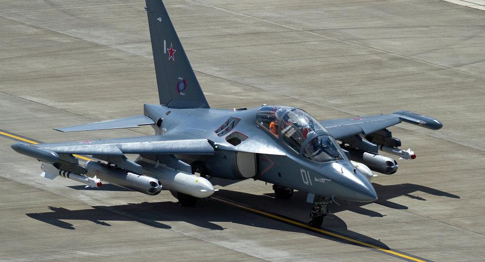 Yak-130 - máy bay đa năng của Không quân Nga