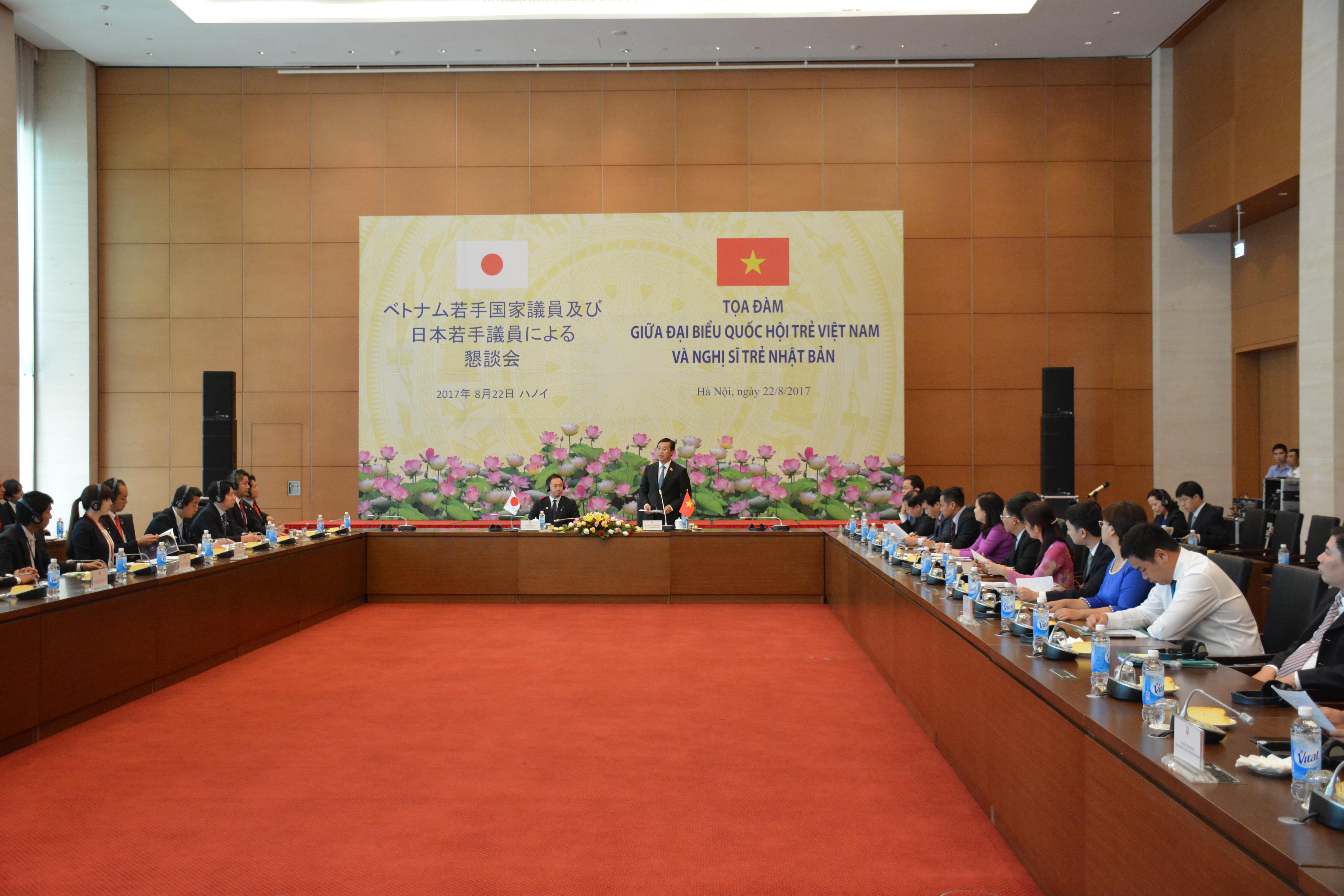 Phát huy vai trò của đại biểu Quốc hội trẻ 
