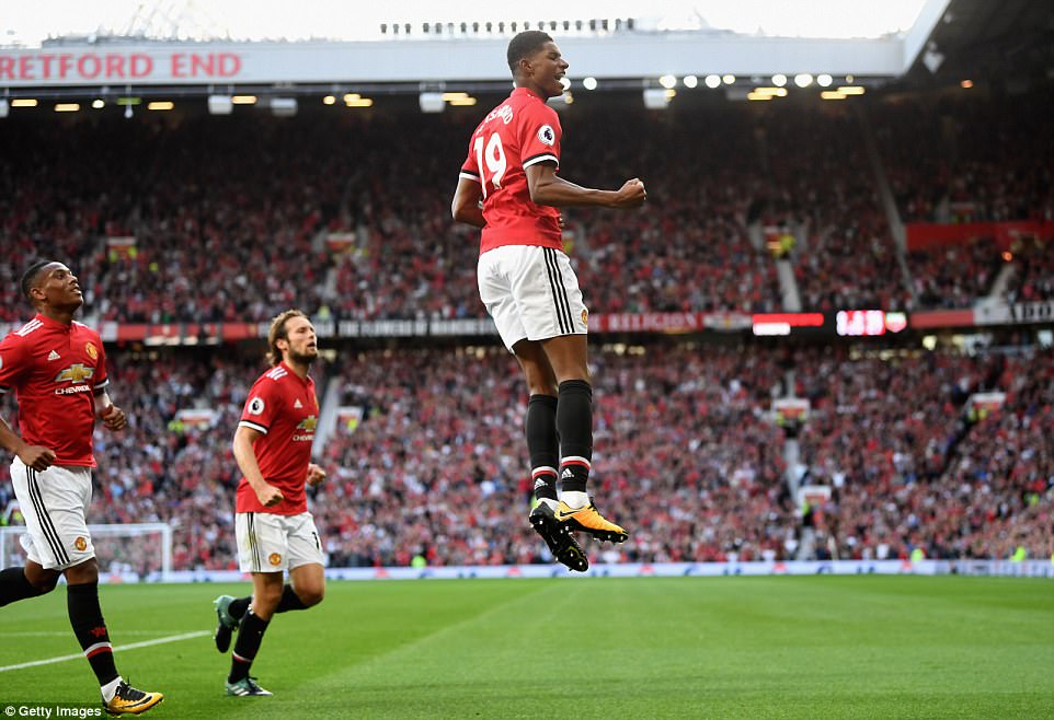 Man United đòi lại ngôi đầu từ tay Man City