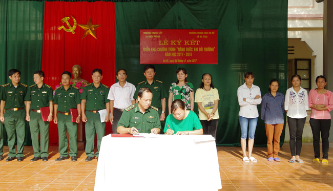 Trường Trung cấp 24 Biên phòng nhận đỡ đầu 31 học sinh nghèo