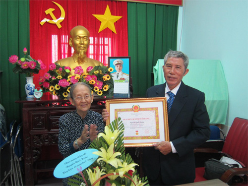 Như “chiếc nôi” nghĩa tình