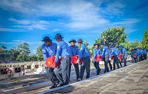 Quân khu 9 tìm kiếm, quy tập được 371 hài cốt liệt sĩ
