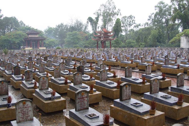 Mong tìm được phần mộ của cha
