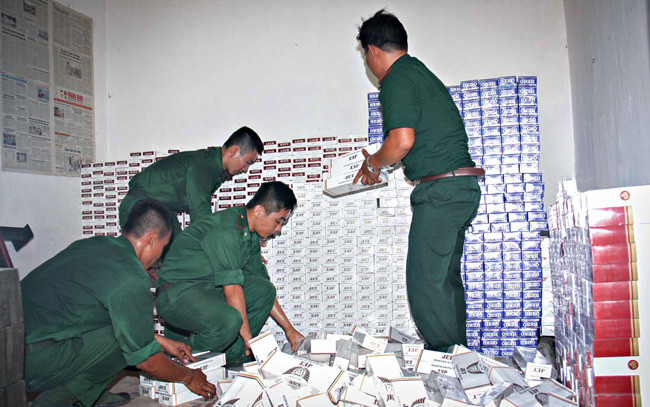 Bộ đội Biên phòng An Giang bắt giữ 7.500 bao thuốc lá vận chuyển trái phép