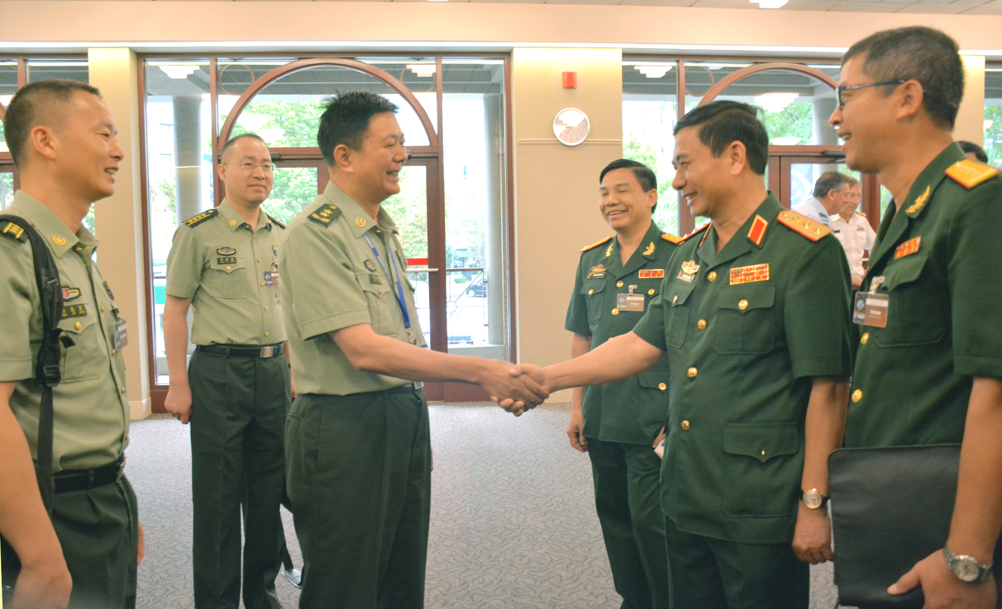 Thượng tướng Phan Văn Giang gặp gỡ, tiếp xúc song phương với một số Đoàn dự CHOD-20