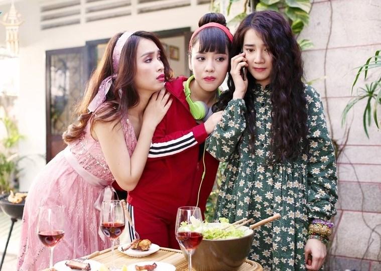 Rằng hay thì thật là hay...