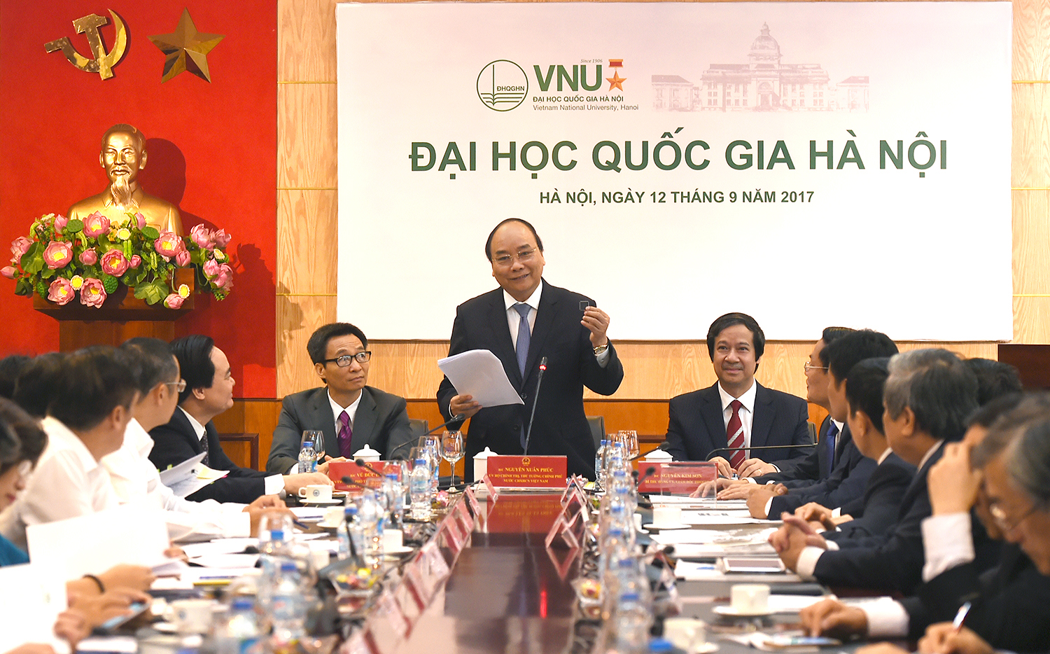 Thủ tướng Nguyễn Xuân Phúc làm việc với Đại học Quốc gia Hà Nội