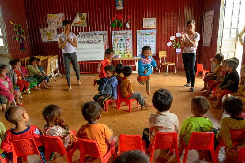 Ba cô giáo trên đỉnh Lùng Cúng 