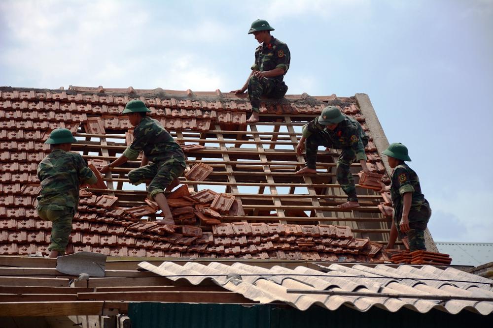 Giúp dân là nhiệm vụ hàng đầu