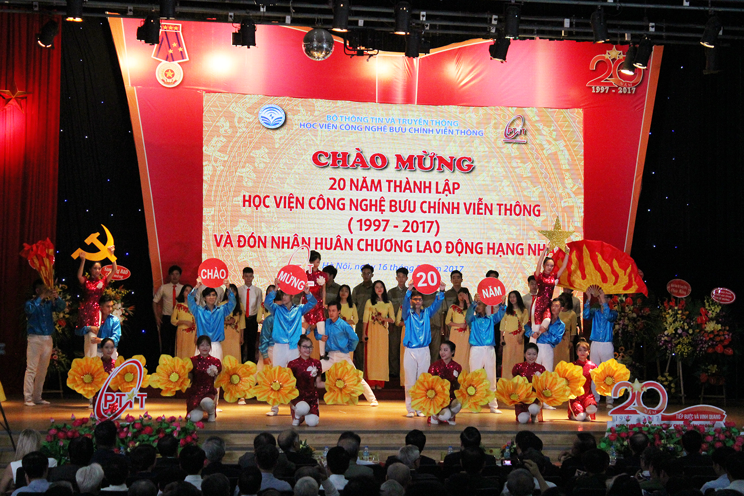 Học viện Công nghệ Bưu chính Viễn thông sớm trở thành trường trọng điểm quốc gia về ICT