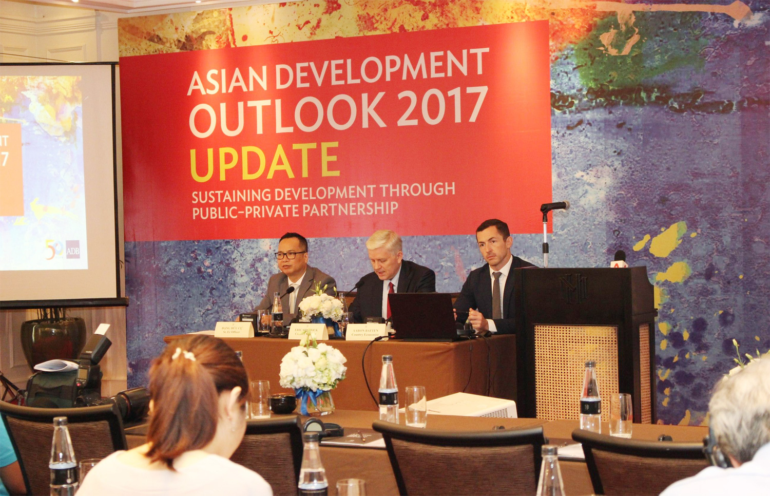 Nền kinh tế Việt Nam vững vàng trước các cú sốc
