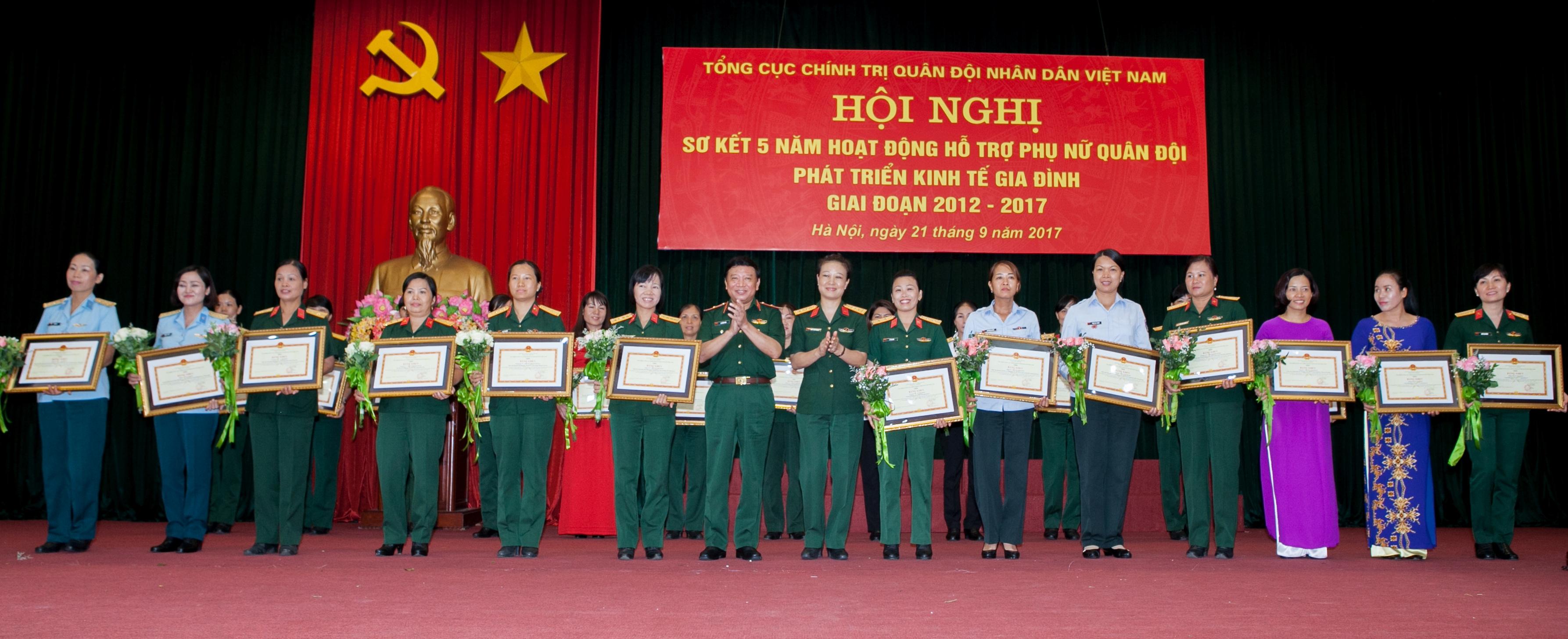 Động lực vượt khó, thoát nghèo
