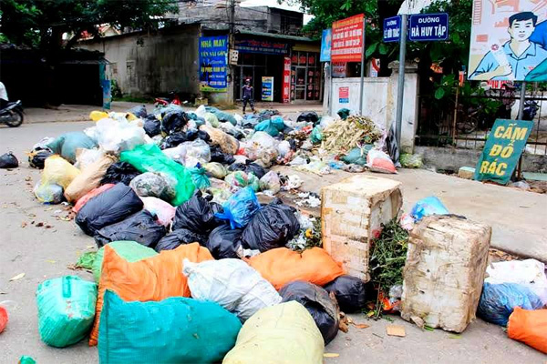 Thị trấn Hương Khê - ô nhiễm vì rác thải sinh hoạt