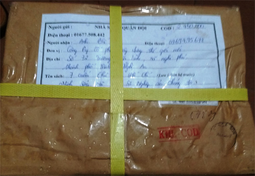 Mạo danh bán sách giá đắt