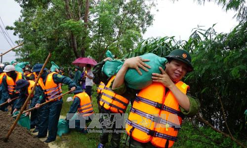 Hơn 25.000 cán bộ, chiến sĩ LLVT tham gia giúp dân khắc phục hậu quả thiên tai
