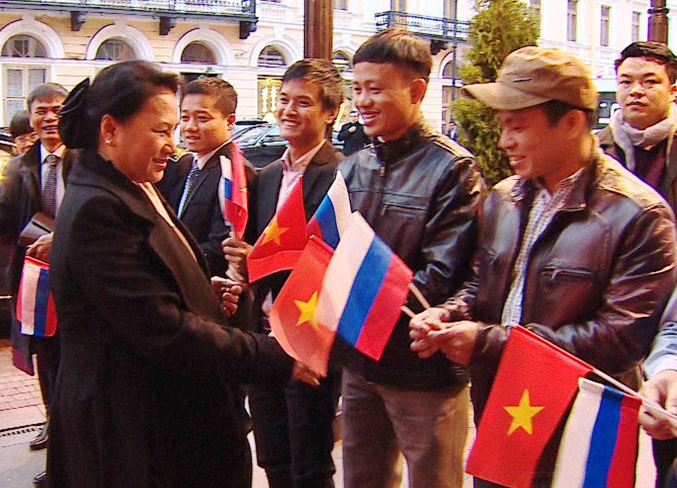 Chủ tịch Quốc hội đến Saint Peterburg tham dự IPU-137