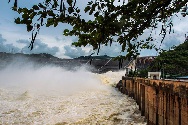 Công bố tình trạng khẩn cấp về thiên tai sạt lở đất do ảnh hưởng mưa lớn gây ra trên địa bàn tỉnh Hòa Bình