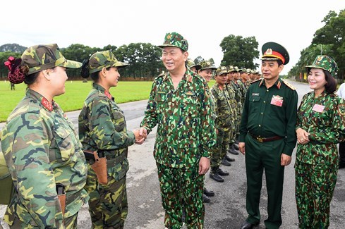 Chủ tịch nước Trần Đại Quang thăm và làm việc với Bộ Quốc phòng