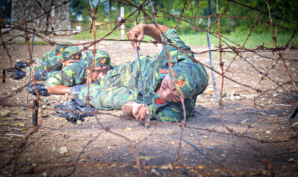 Bí mật luồn sâu, mở đường tiếp cận an toàn tới mục tiêu.