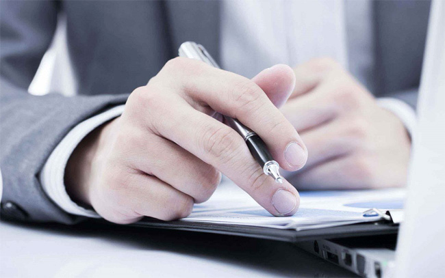 CHUYỆN LÁ PHIẾU VÀ CÁCH 