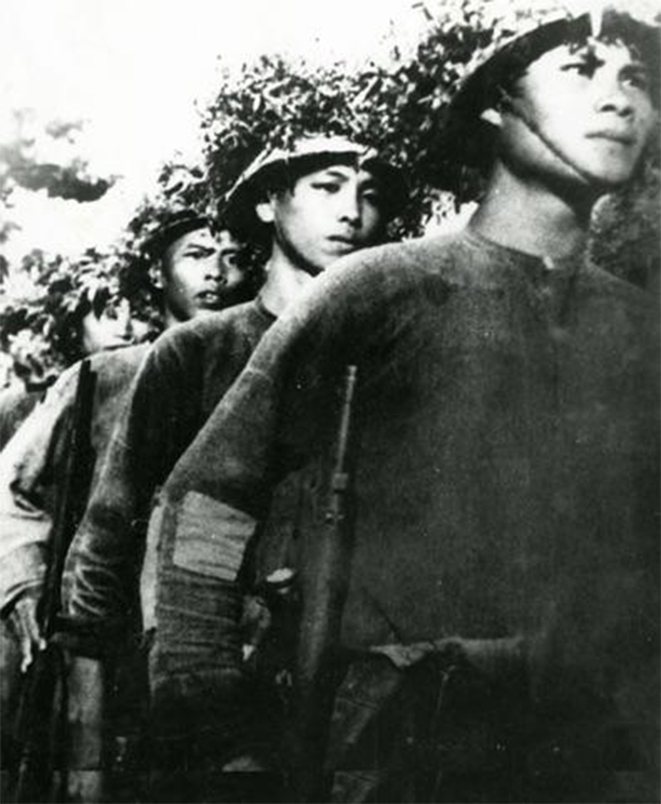 Giành và giữ quyền chủ động đánh địch 