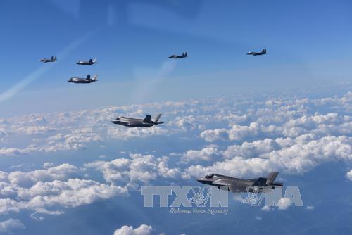 Mỹ điều máy bay ném bom tàng hình B-2 tới Thái Bình Dương