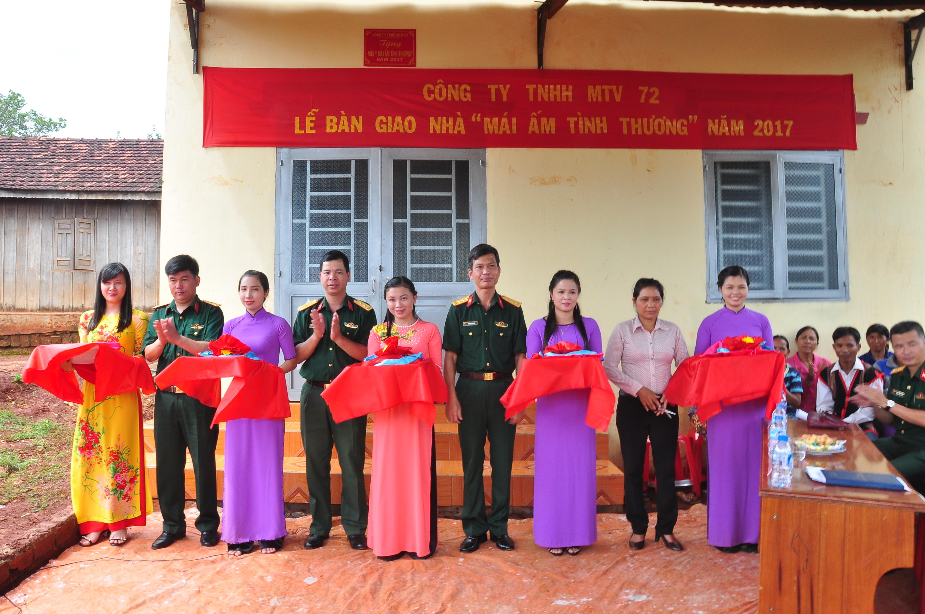 Ấm áp tình thương