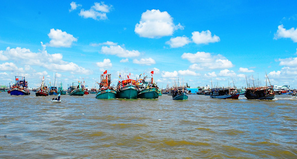 Chưa thể liên lạc được với 143 tàu, thuyền đánh bắt xa bờ của tỉnh Bạc Liêu và Cà Mau