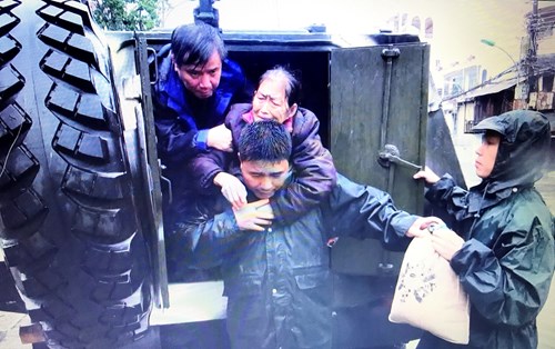 Tập trung hỗ trợ, giúp đỡ người dân bị thiệt hại do bão số 12