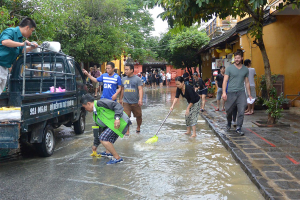 Hội An: Khẩn trương khắc phục hậu quả sau bão đón APEC