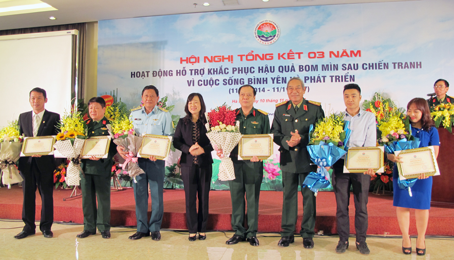 Tăng cường tuyên truyền, vận động người dân phòng, ngừa và khắc phục hậu quả bom mìn