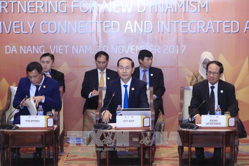 Chủ tịch nước Trần Đại Quang chủ trì Đối thoại cấp cao không chính thức APEC - ASEAN 