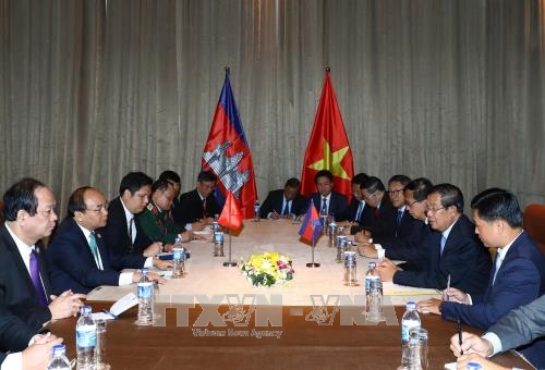 Thủ tướng Nguyễn Xuân Phúc tiếp Thủ tướng Campuchia

