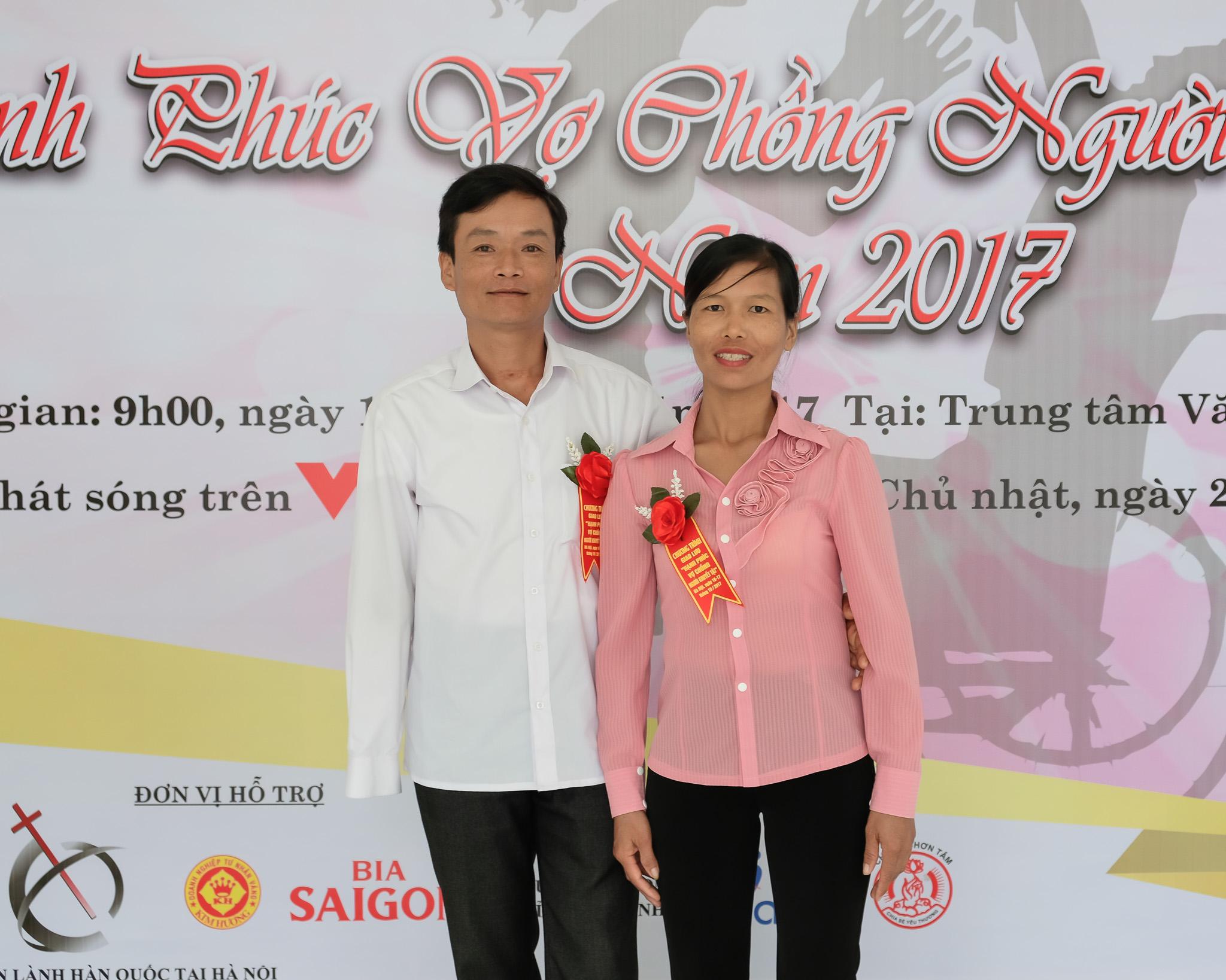 Vượt lên số phận, giúp ích cho đời
