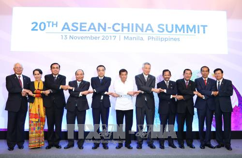 Thủ tướng Nguyễn Xuân Phúc phát biểu tại phiên họp toàn thể Hội nghị Cấp cao ASEAN-31