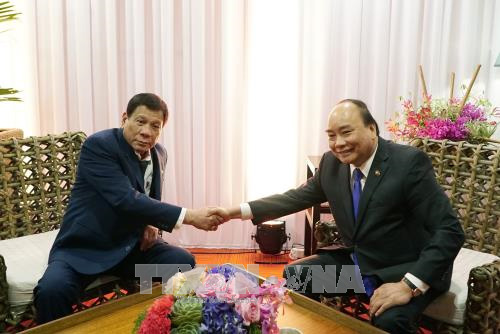 Thủ tướng Nguyễn Xuân Phúc gặp gỡ Thủ tướng Nga và Tổng thống Philippines