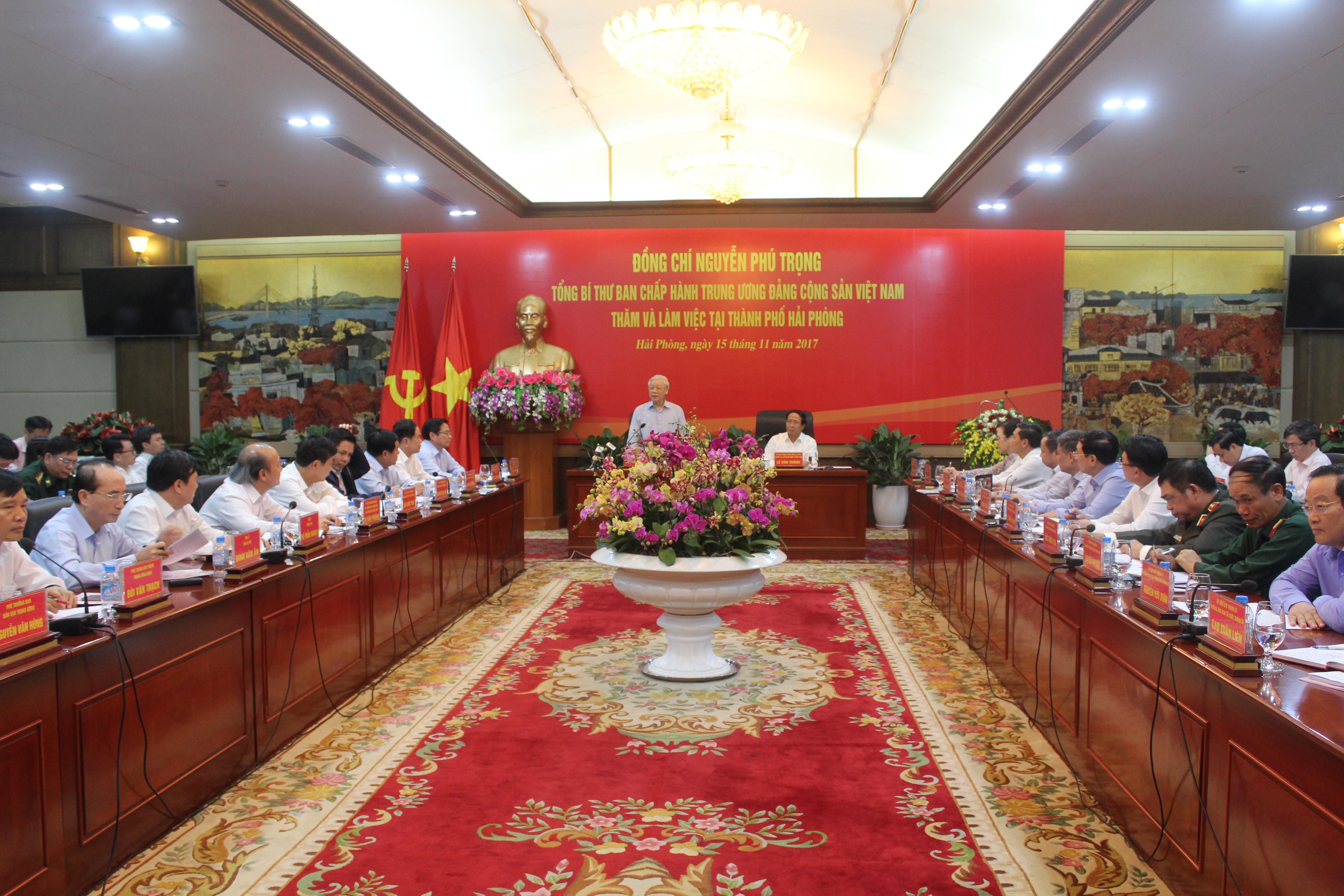 Phấn đấu xây dựng Hải Phòng trở thành Thành phố Cảng xanh, văn minh, hiện đại