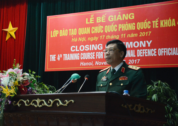Học viện Quốc phòng bế giảng lớp đào tạo quan chức quốc phòng quốc tế khóa 4