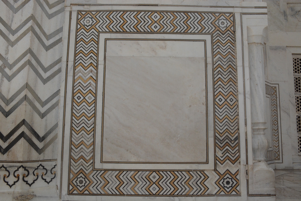 Mỗi nét chạm khắc đều phản ánh một ý nghĩa nào đó về vũ trụ.