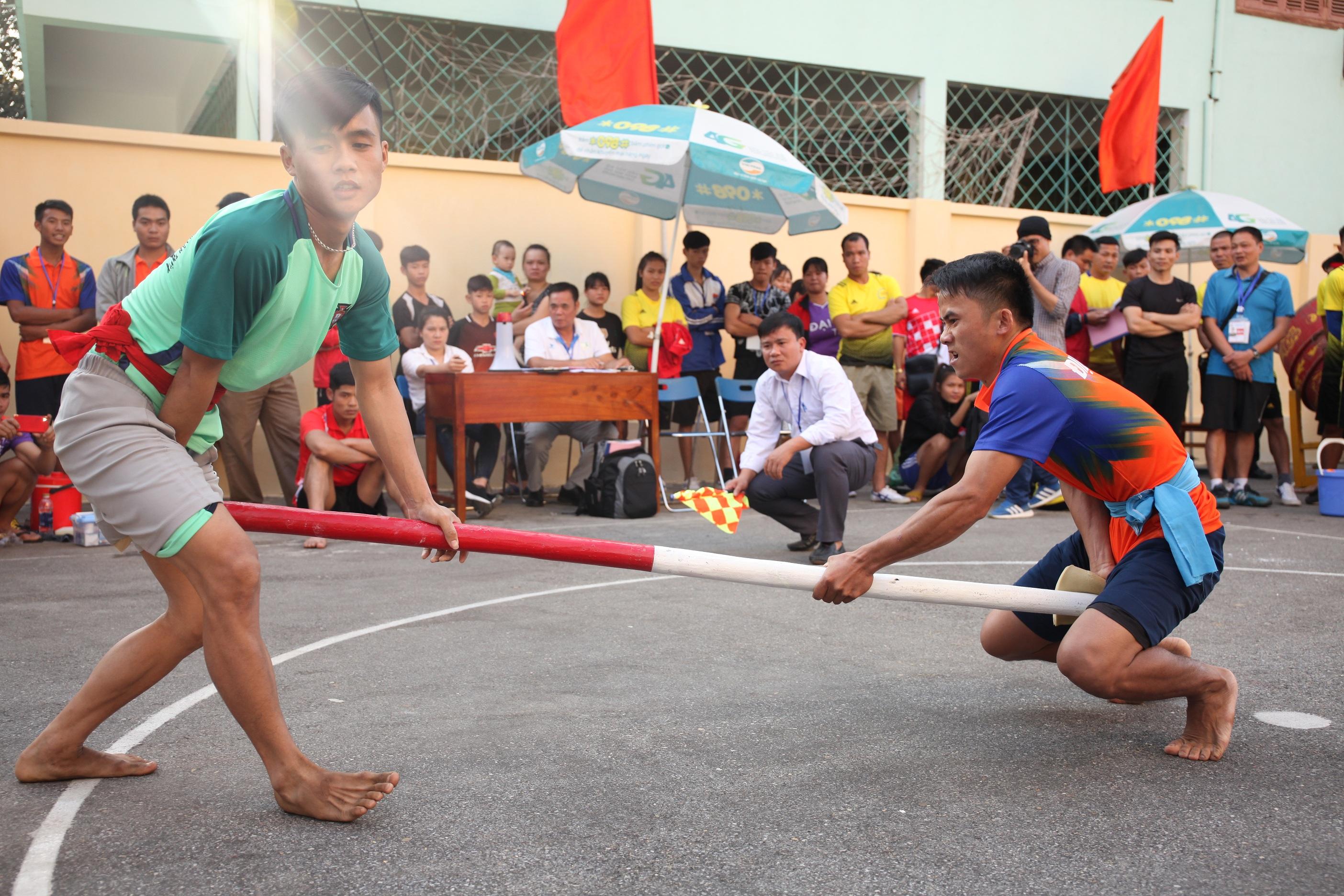 Ngày hội đua tài thể thao dân tộc thiểu số