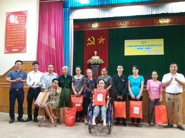 Ông giám đốc “đèn lồng” với những công nhân đặc biệt