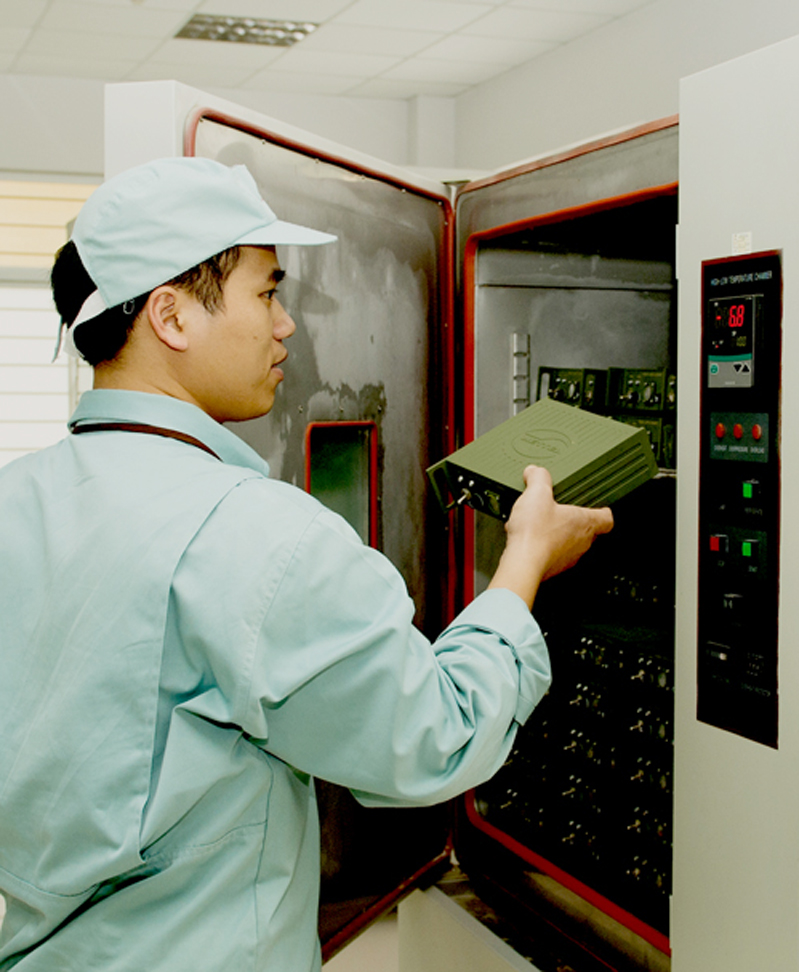 Thử nghiệm chất lượng sản phẩm ở các nhiệt độ, môi trường khác nhau.