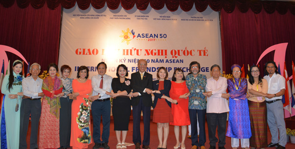 Giao lưu hữu nghị quốc tế kỷ niệm 50 thành lập Hiệp hội Asean