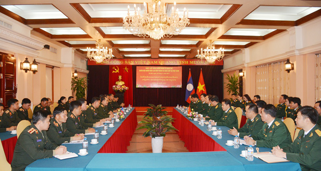 Thanh niên quân đội góp phần thắt chặt quan hệ Việt Nam – Lào