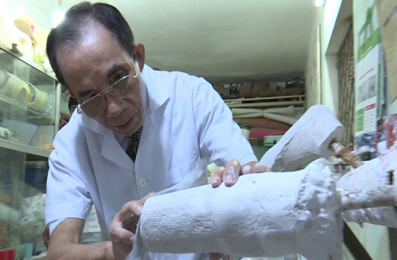 Tấm lòng bác sĩ Lê Thành Đô với người khuyết tật
